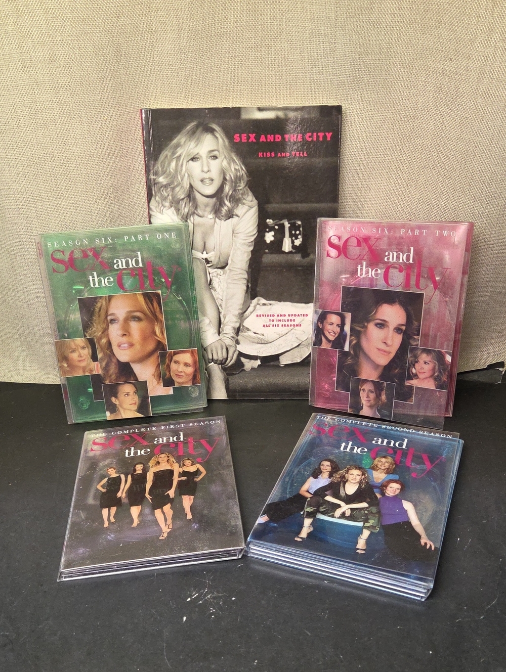 Sex And The City Dvd Collection Season 1, 2, 6 Plus Kiss And Tell Book 6 Seasons
